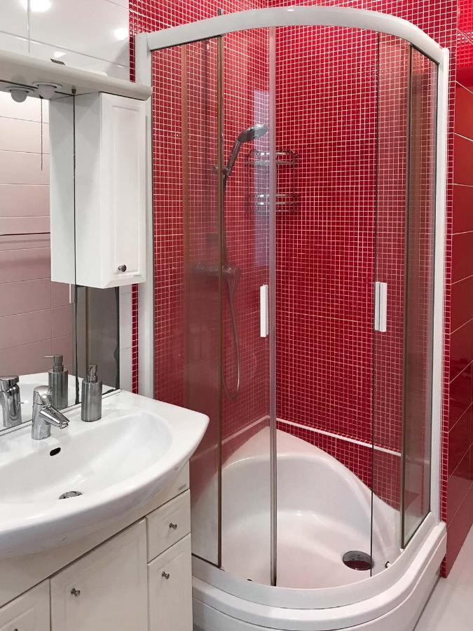 Family Apartment Near The University Chernivtsi Εξωτερικό φωτογραφία